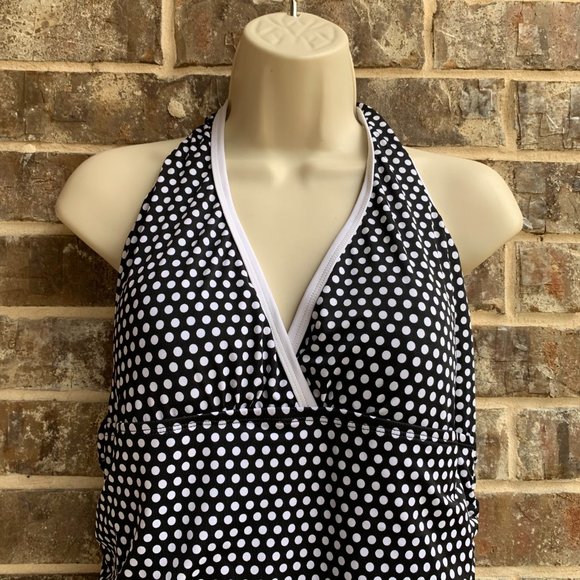 Women’s One Piece Halter Swimsuit Skirted - Picture 4 of 15